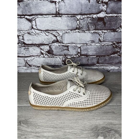 Cole Haan Ivory Leather Perforated Espadrilles Comfort Shoes Women Sz 8.5B US/39 - Picture 4 of 16